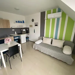  Apartament Lexi Family Apartman